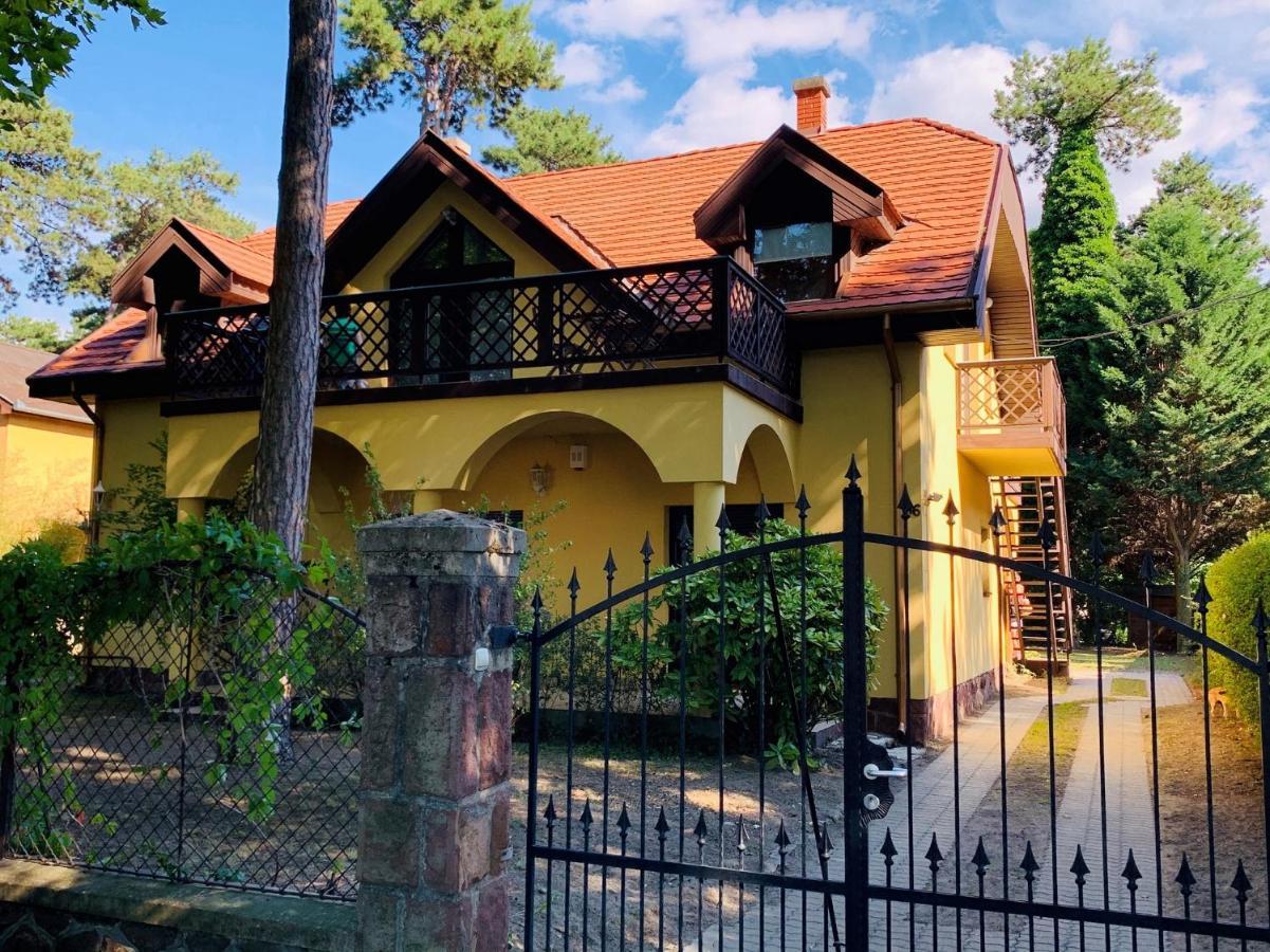 Villa B96 Шіофок Екстер'єр фото